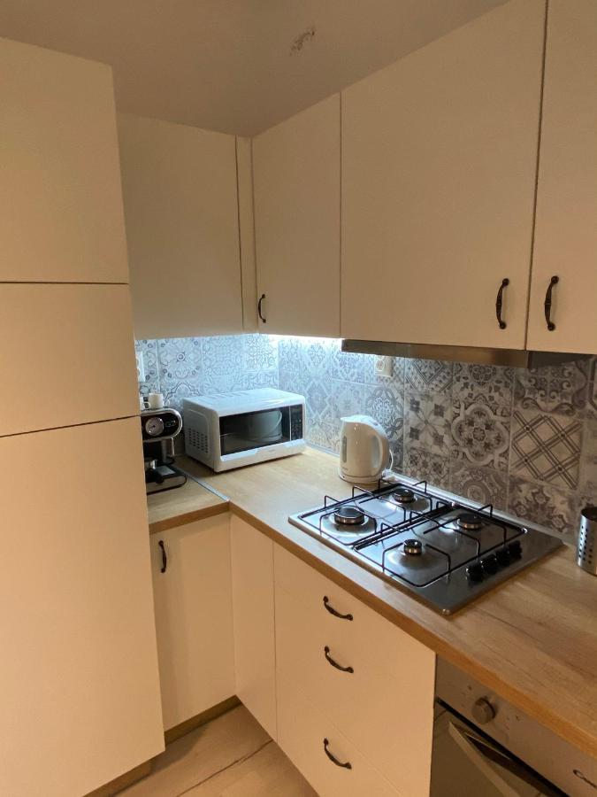 Tichý apartmán blízko centra Appartamento Trenčín Esterno foto